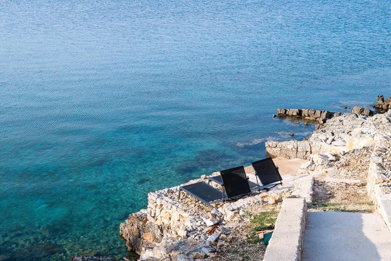 Kuca Od Soli Sveti Jakov Croatia